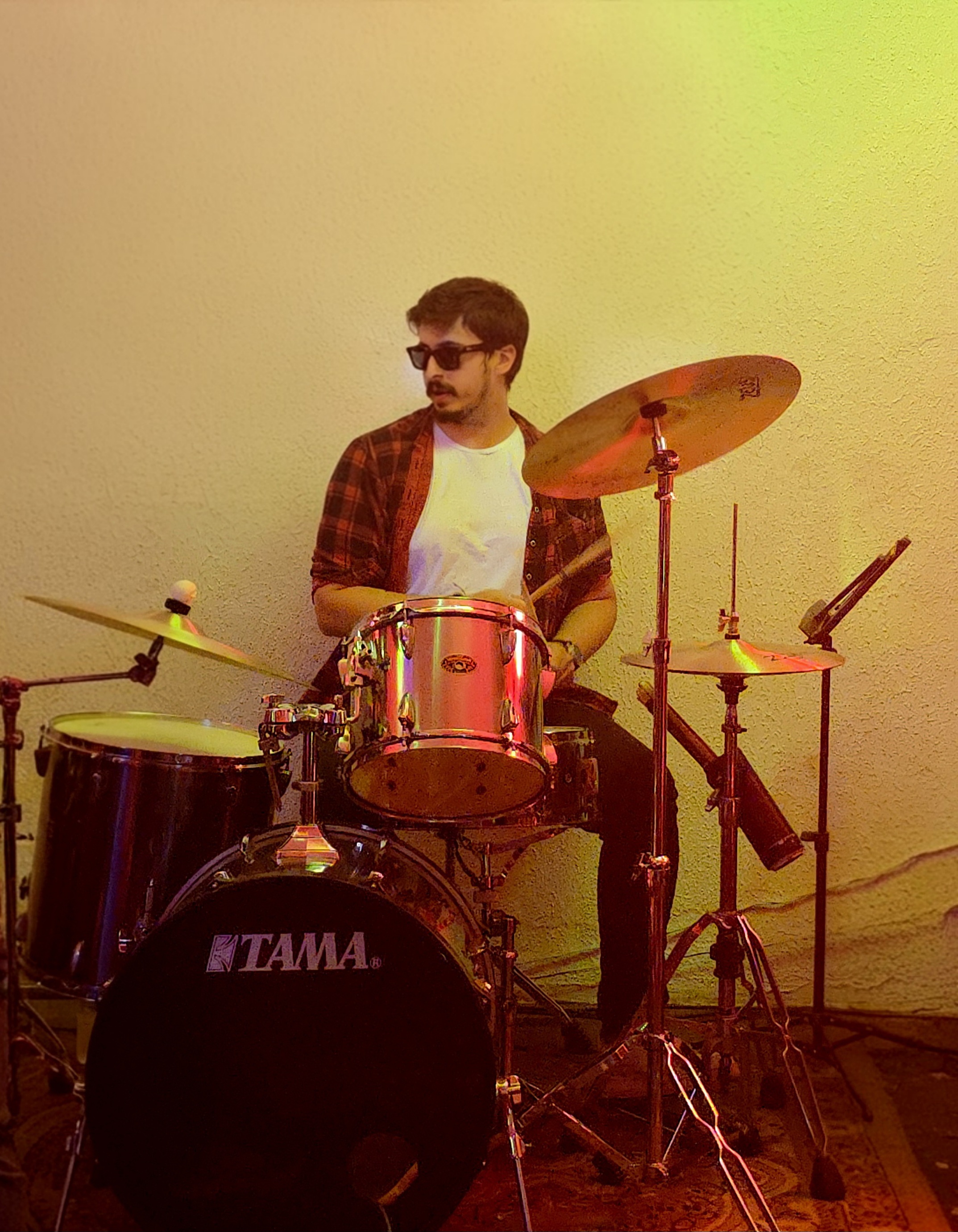 Michel Dias - Bateria